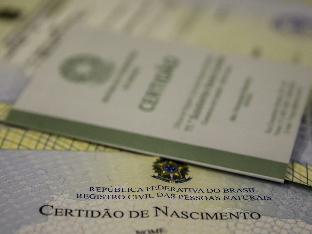 Certidão de nascimento, registro civil