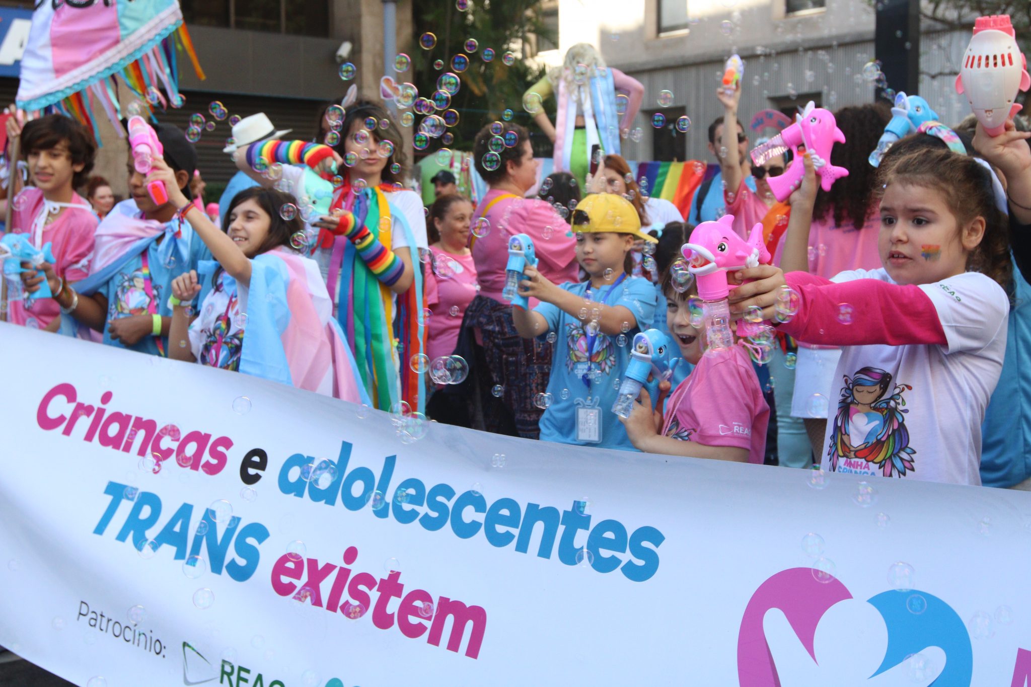 Crianças trans na Parada do Orgulho LGBT de São Paulo. Foto: Rovena Rosa/Agência Brasil