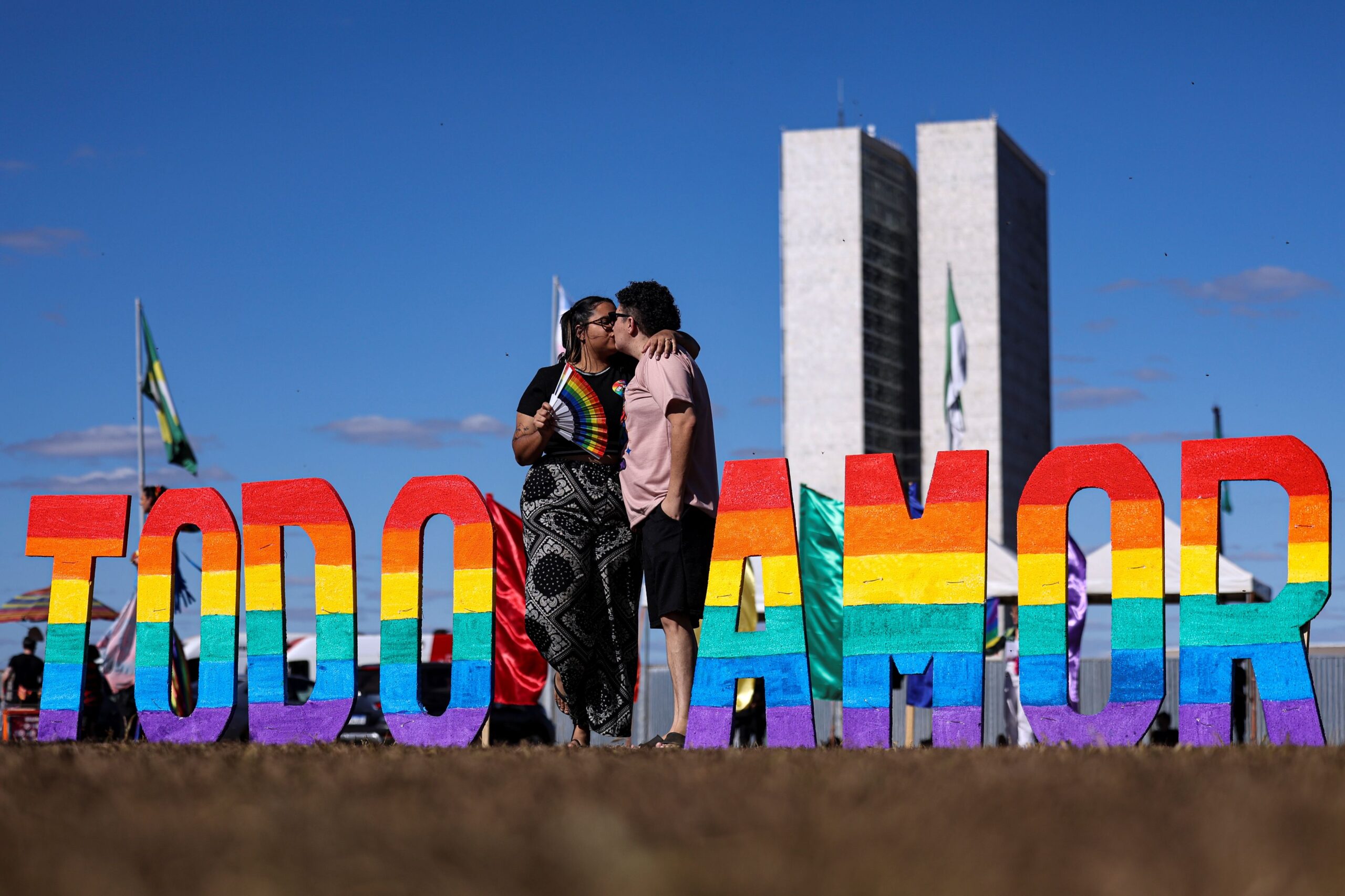 Parada do Orgulho LGBTQIA+ de Brasília, na Esplanada dos Ministérios. Foto: Marcelo Camargo/Agência Brasil