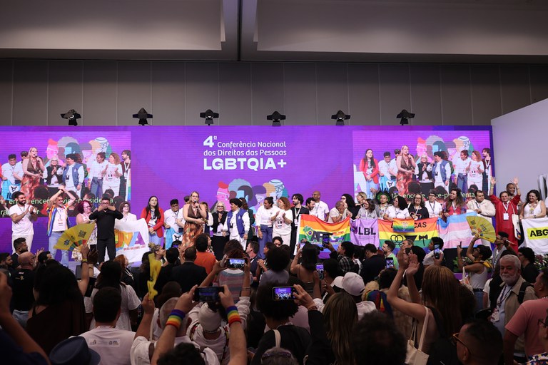 O que foi definido na 4ª Conferência Nacional LGBTQIA+