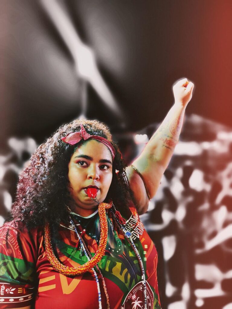 Bárbara Lima, contramestra do Maracatu Encanto do Dendê, de Jaboatão dos Guararapes (PE). Foto: Divulgação